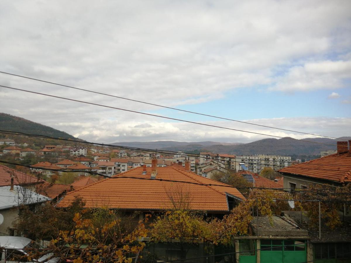 Дом Тодор И Тота Мутевски Troyan  Buitenkant foto