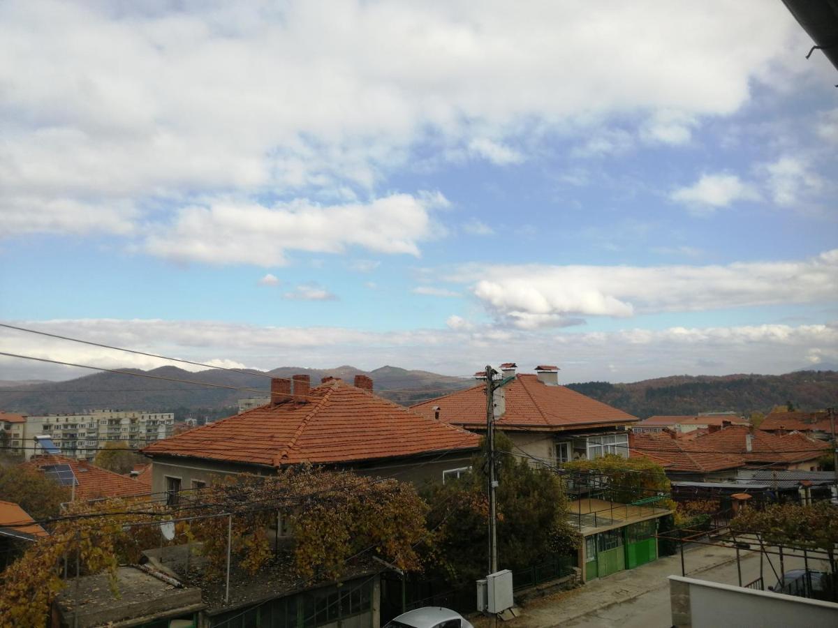 Дом Тодор И Тота Мутевски Troyan  Buitenkant foto