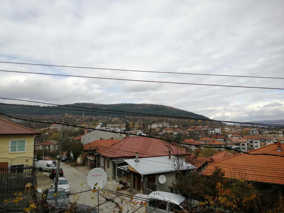 Дом Тодор И Тота Мутевски Troyan  Buitenkant foto