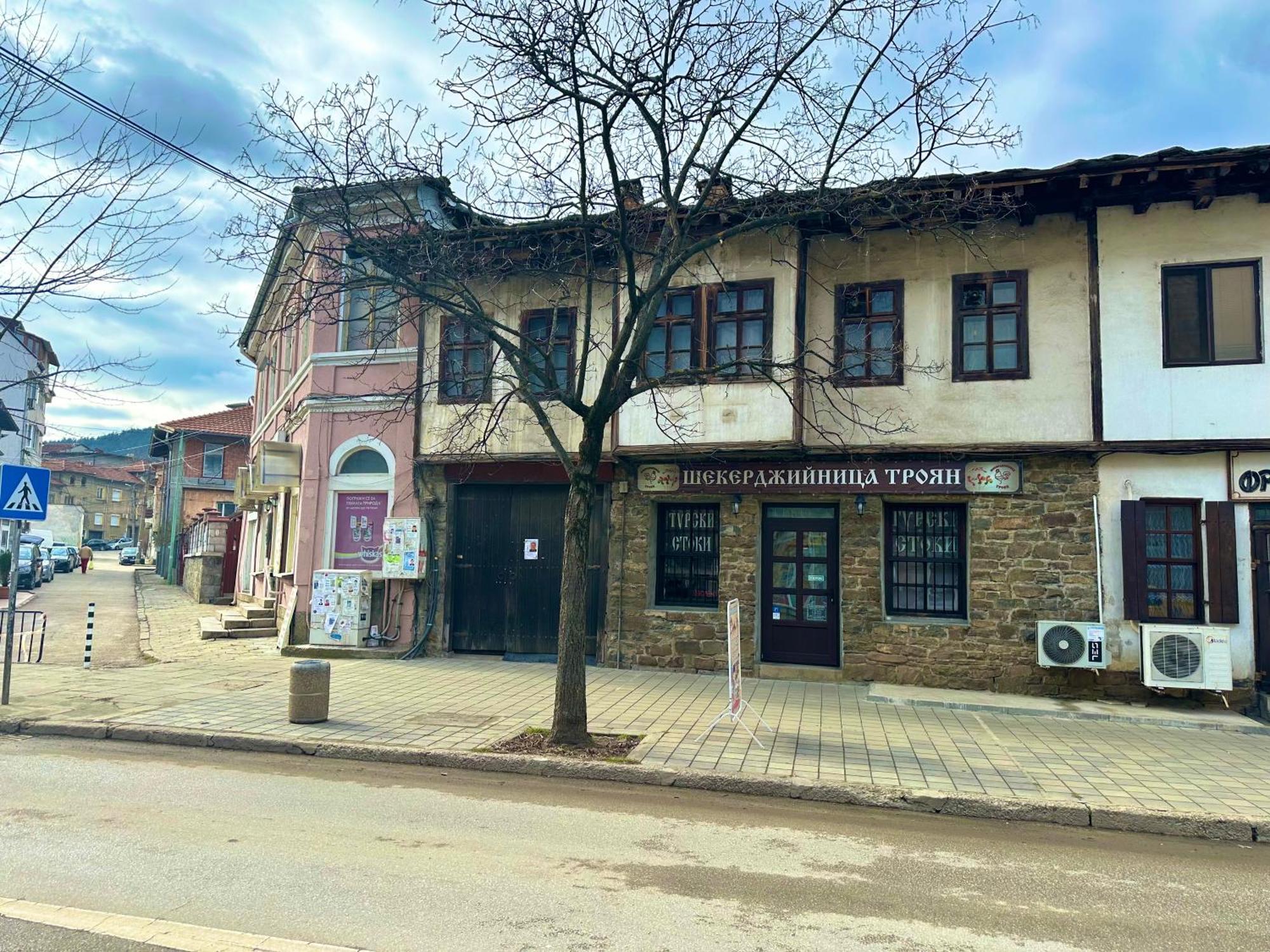 Дом Тодор И Тота Мутевски Troyan  Buitenkant foto